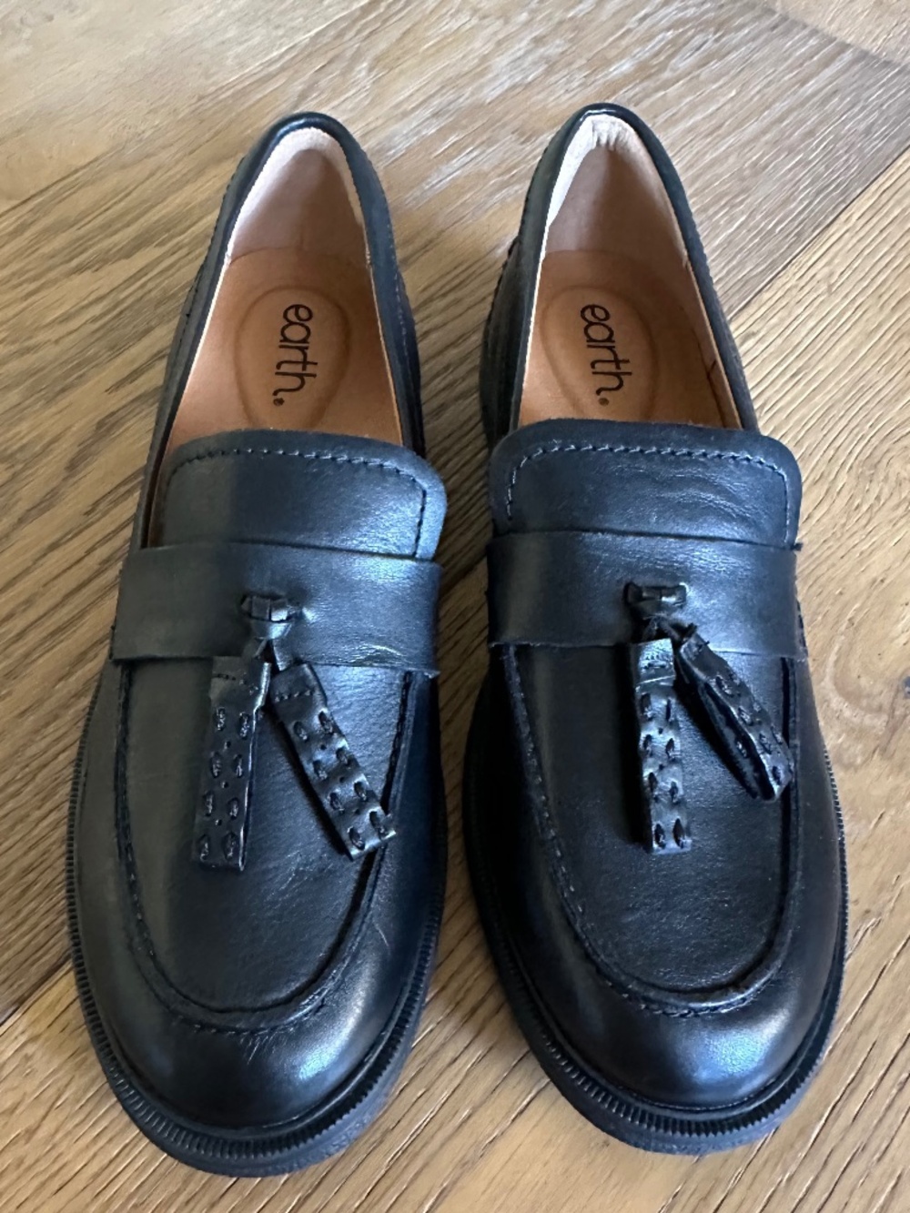 Earth Deeana Black Leather Tassel Loafers Size 9 - Picture 4 of 14